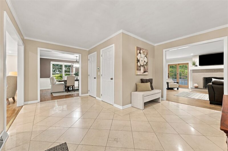 243 Cornwall Drive — photo 5