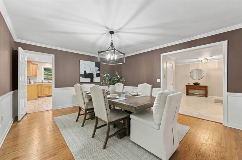 243 Cornwall Drive — photo 8