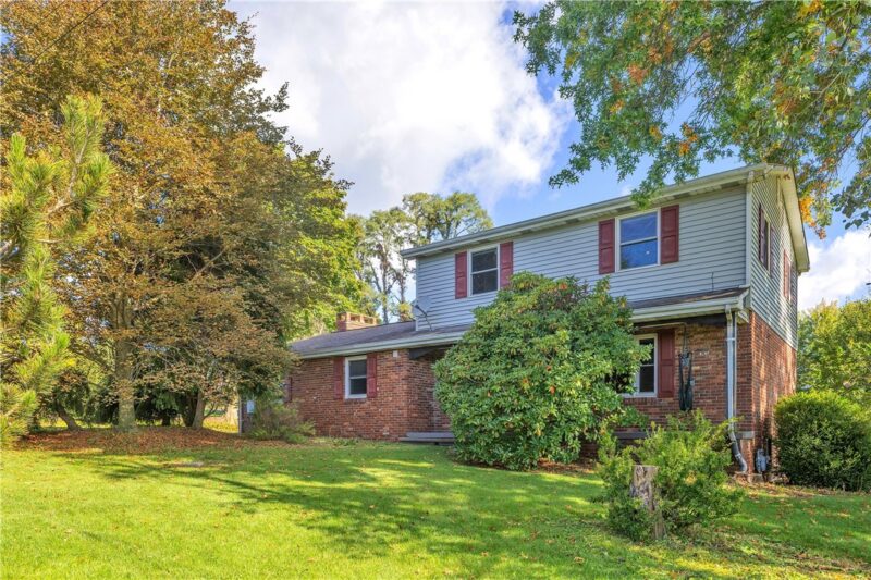 248 Rebecca Drive — photo 2