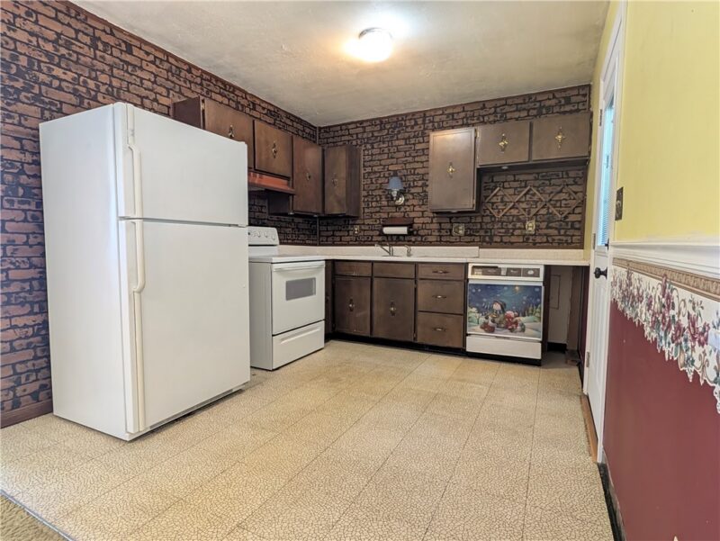 9999 Laurel Avenue — photo 8