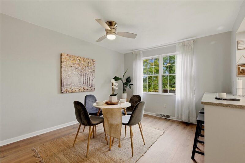 2209 Columbia Ave — photo 4