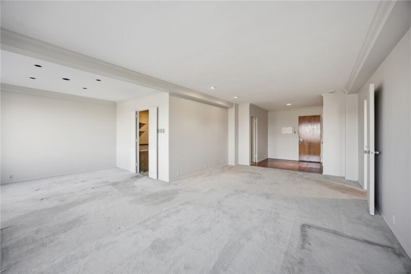 320 Fort Duquesne Blvd 21H — photo 7