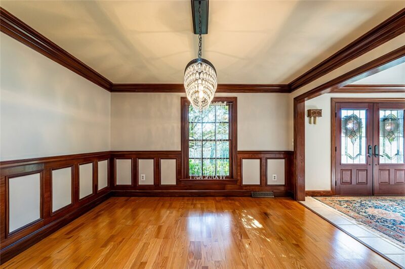 330 ELM DR. — photo 6