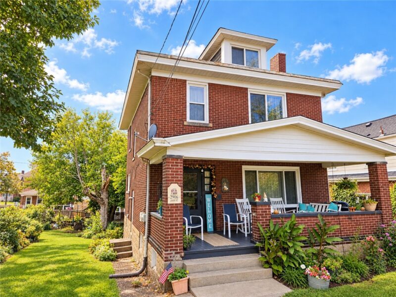 2906 John St — photo 2