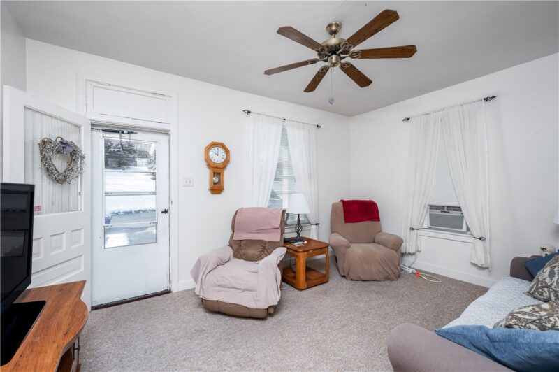 208 W Boyd Avenue — photo 4