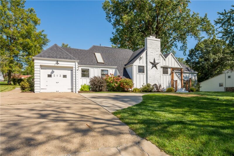 213 Drake Rd — photo 4
