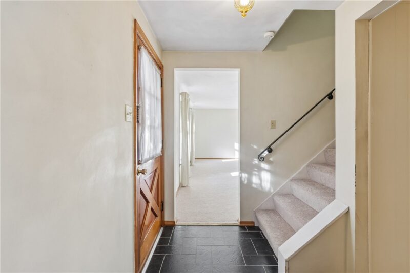 5696 Glenn Hill Dr — photo 2