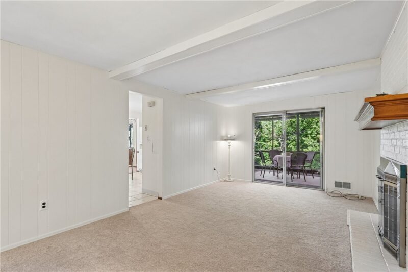 5696 Glenn Hill Dr — photo 3