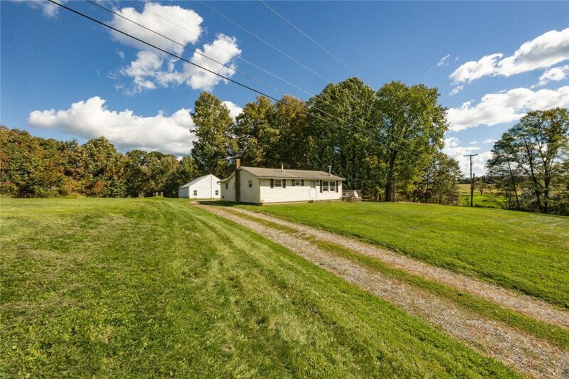 308 Bradley Rd — photo 2