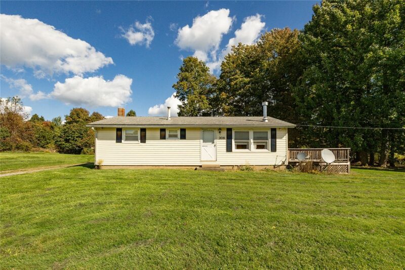 308 Bradley Rd — photo 3