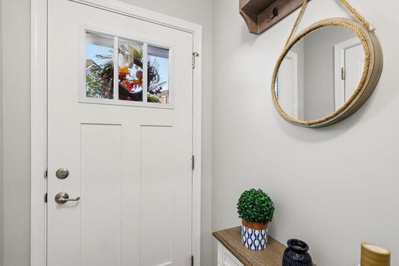120 Curtis Ct — photo 4
