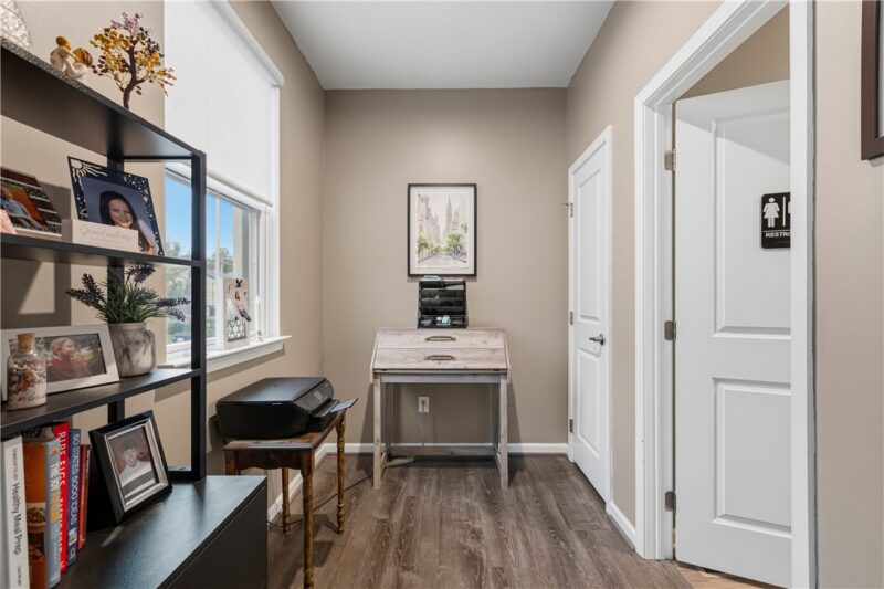 4056 Crown Dr — photo 8
