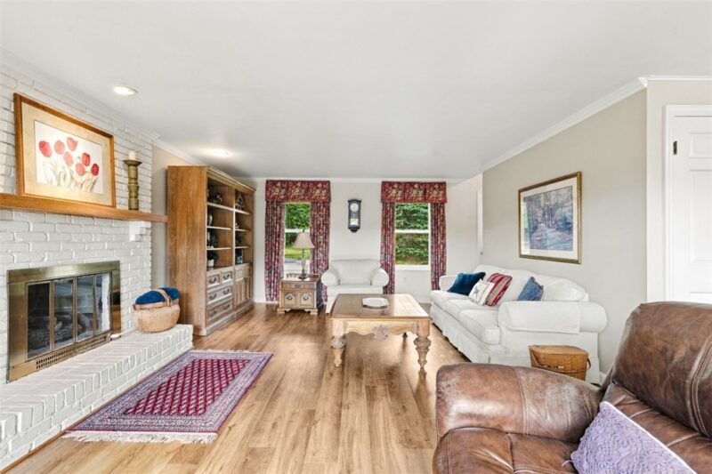 950 Broad Meadow Drive — photo 3