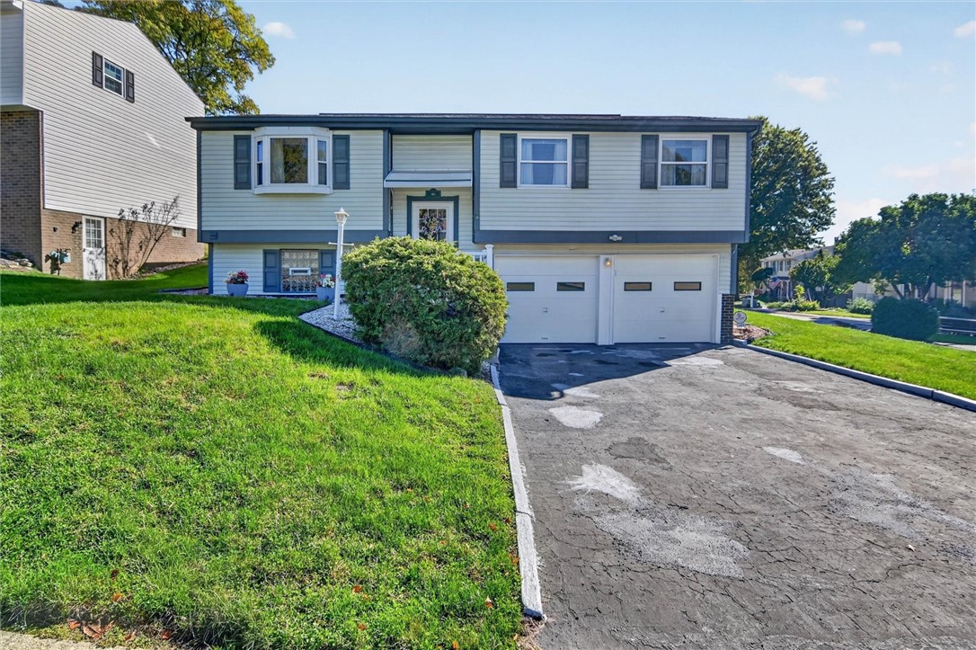 101 Topaz Drive — photo 1