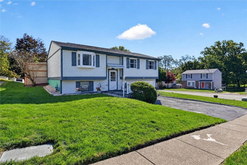 101 Topaz Drive — photo 2