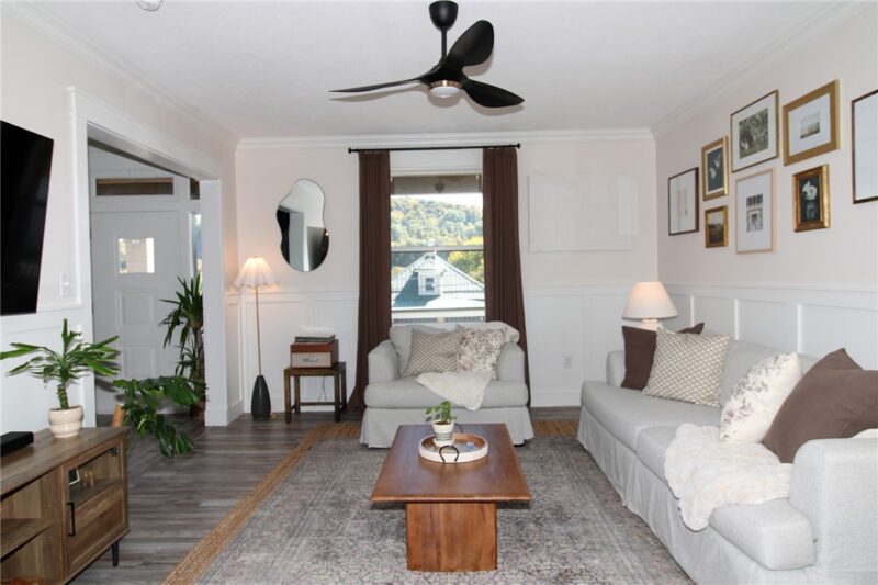 425 Blaine Ave — photo 3