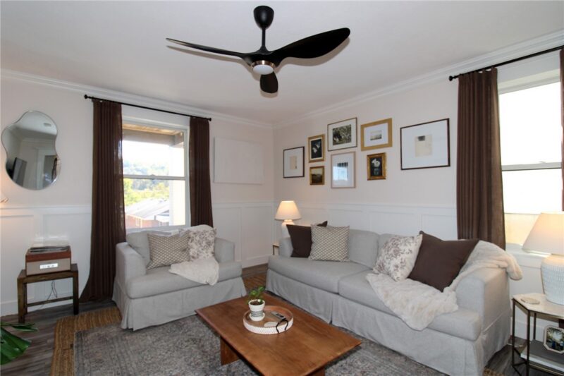 425 Blaine Ave — photo 4