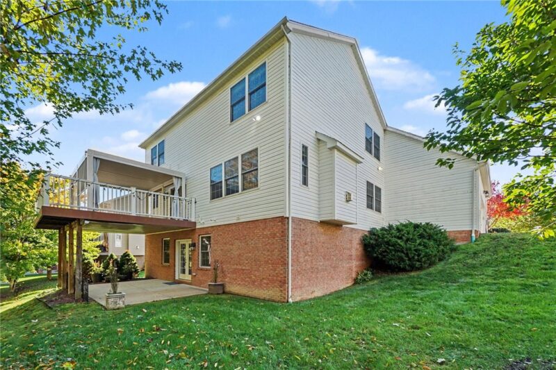 824 Westminster Ln — photo 2