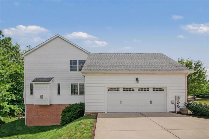 824 Westminster Ln — photo 3
