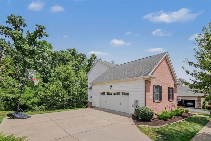 824 Westminster Ln — photo 4