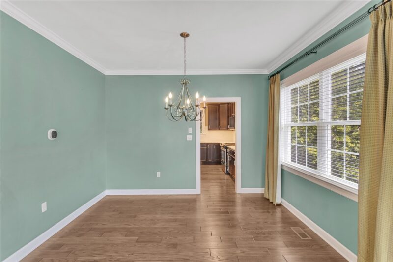 824 Westminster Ln — photo 6