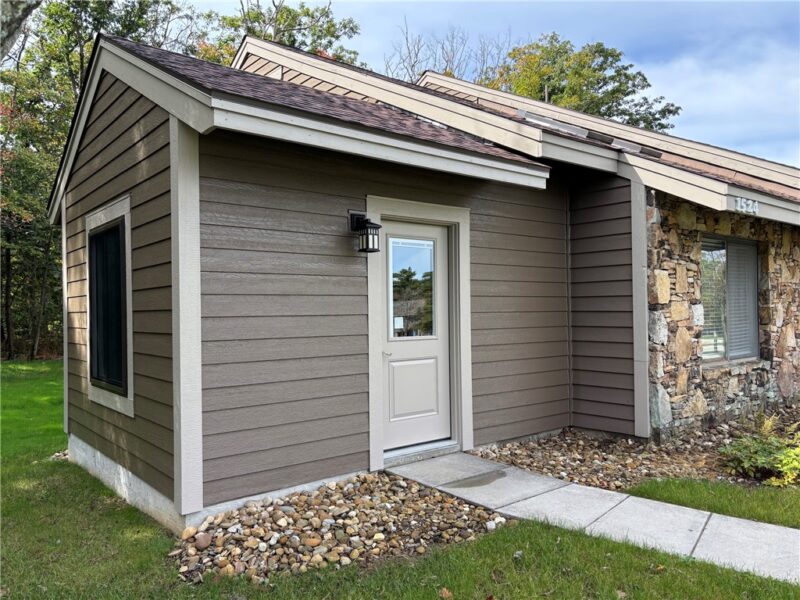 1524 Tailor Way — photo 2
