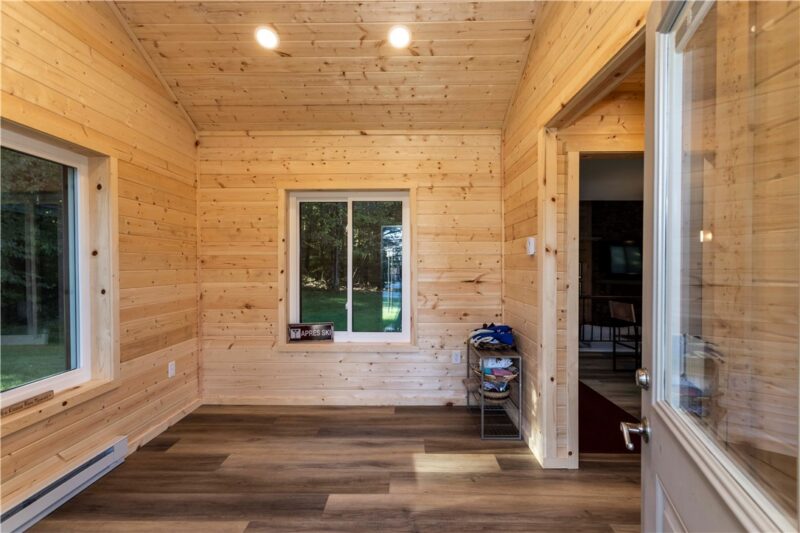 1524 Tailor Way — photo 4