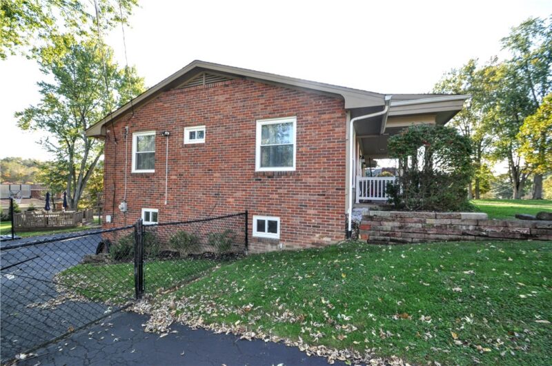 122 E Edgewood Dr — photo 7