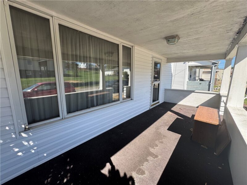 206 W Cross Ave — photo 4