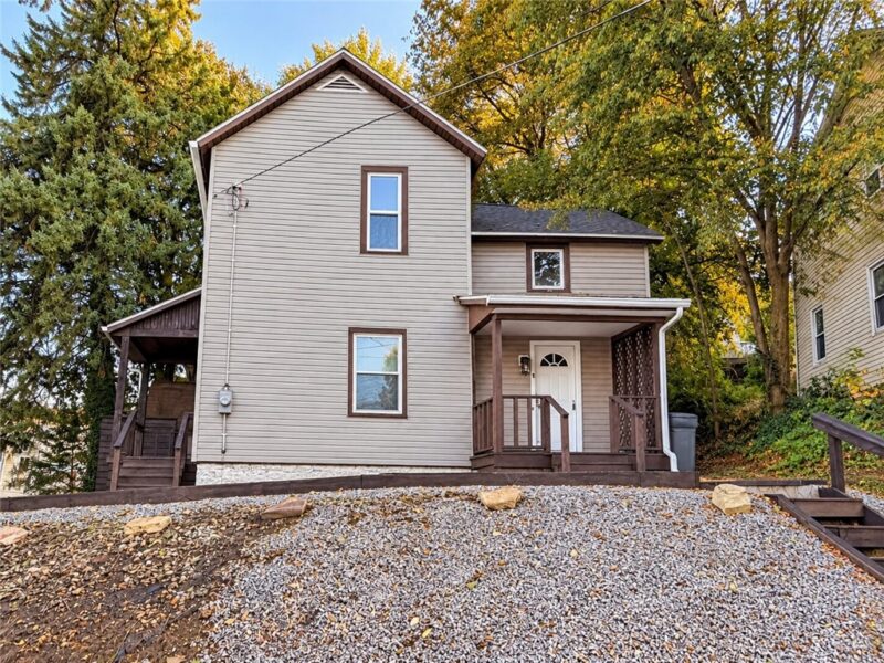 300 Morton Ave — photo 4