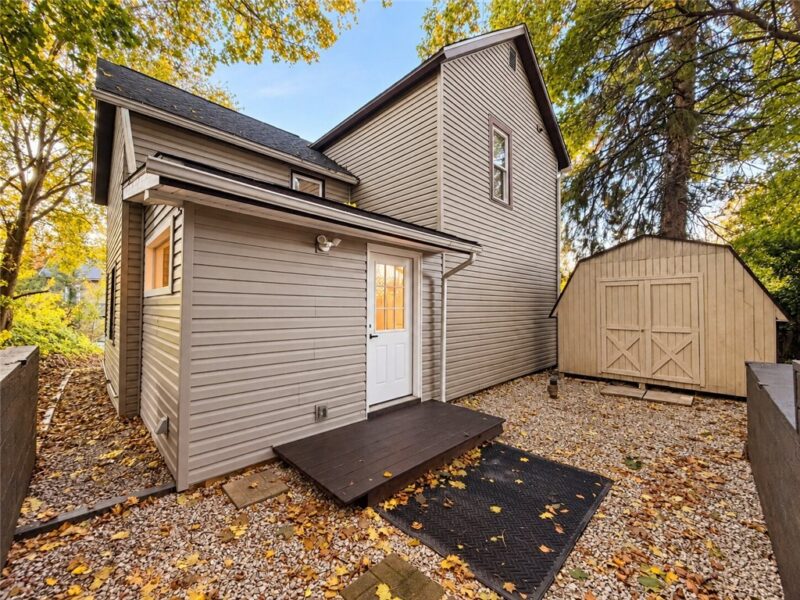 300 Morton Ave — photo 6