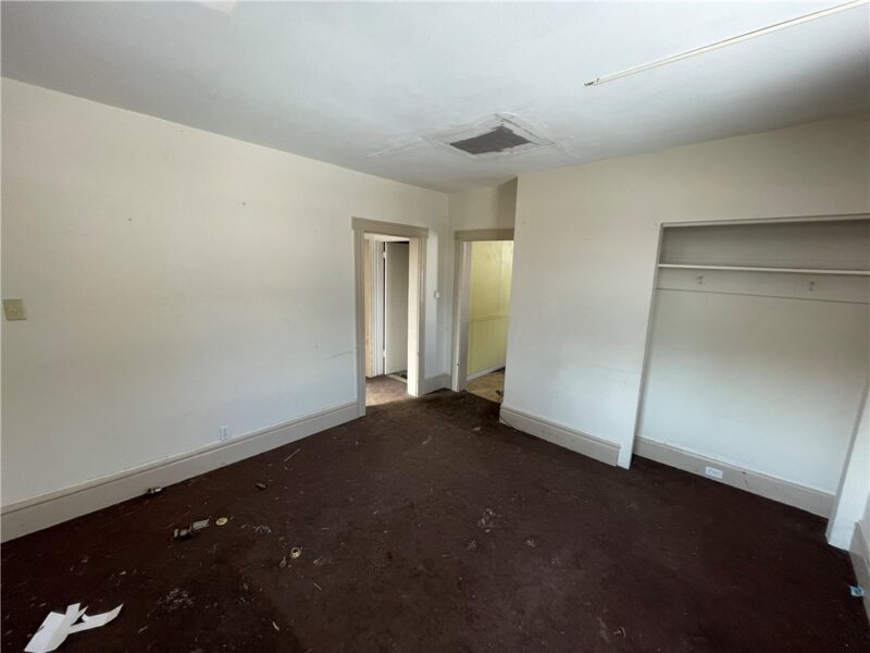 846 Florence Ave — photo 2