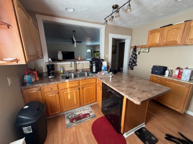 300 Clarendon Ave — photo 7
