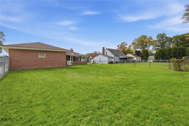 1925 Highland Road — photo 6