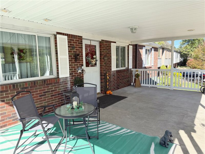 135 Hershey Road — photo 2