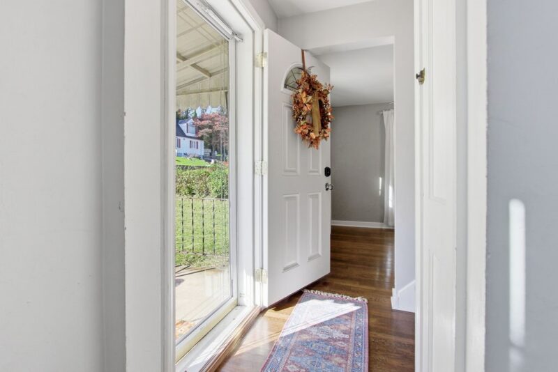 3331 Wallace Drive — photo 4