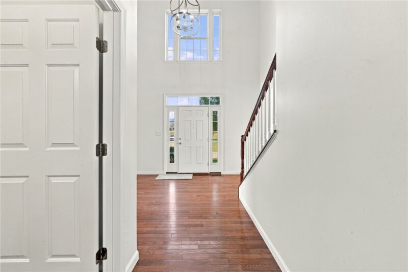 114 Winslow Court — photo 4