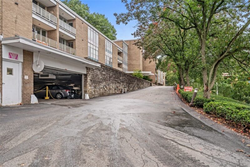 5100 Fifth Avenue 402 — photo 2