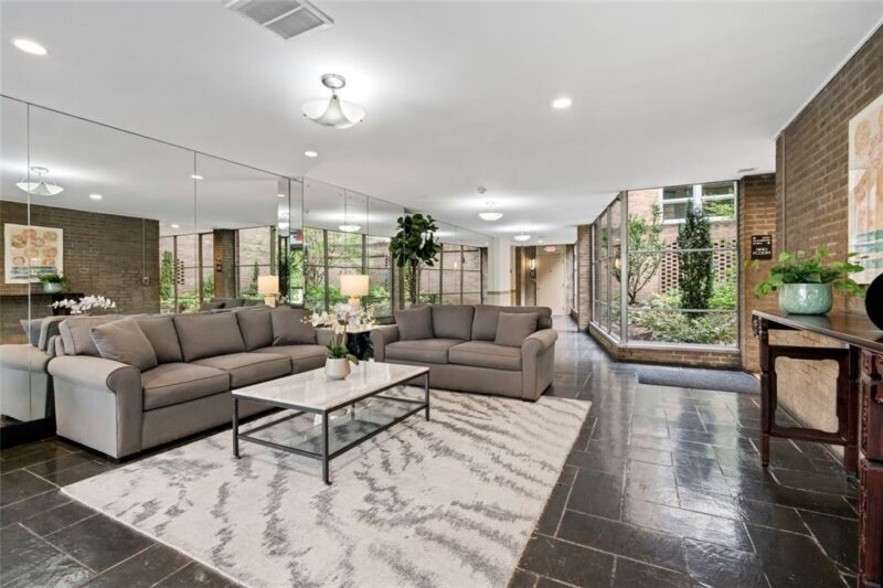 5100 Fifth Avenue 402 — photo 3