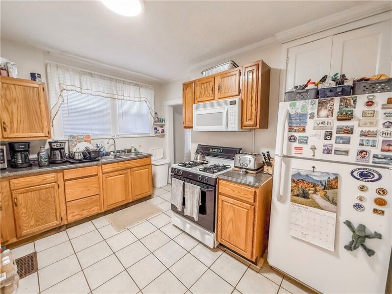 2716 Pioneer Ave — photo 8