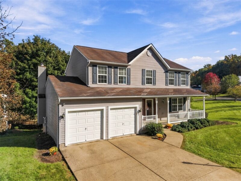 527 Pine Bluff Drive — photo 3