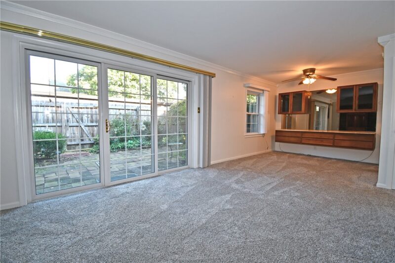 690 Robinwood B — photo 7