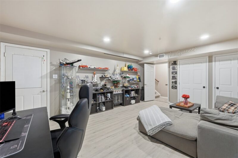 214 Broadstone Drive — photo 6