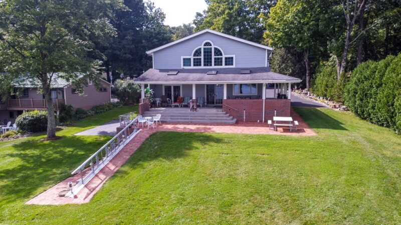 910 Latonka Dr — photo 6