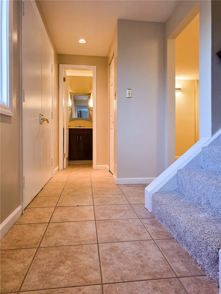 115 Vanderbilt Dr — photo 3