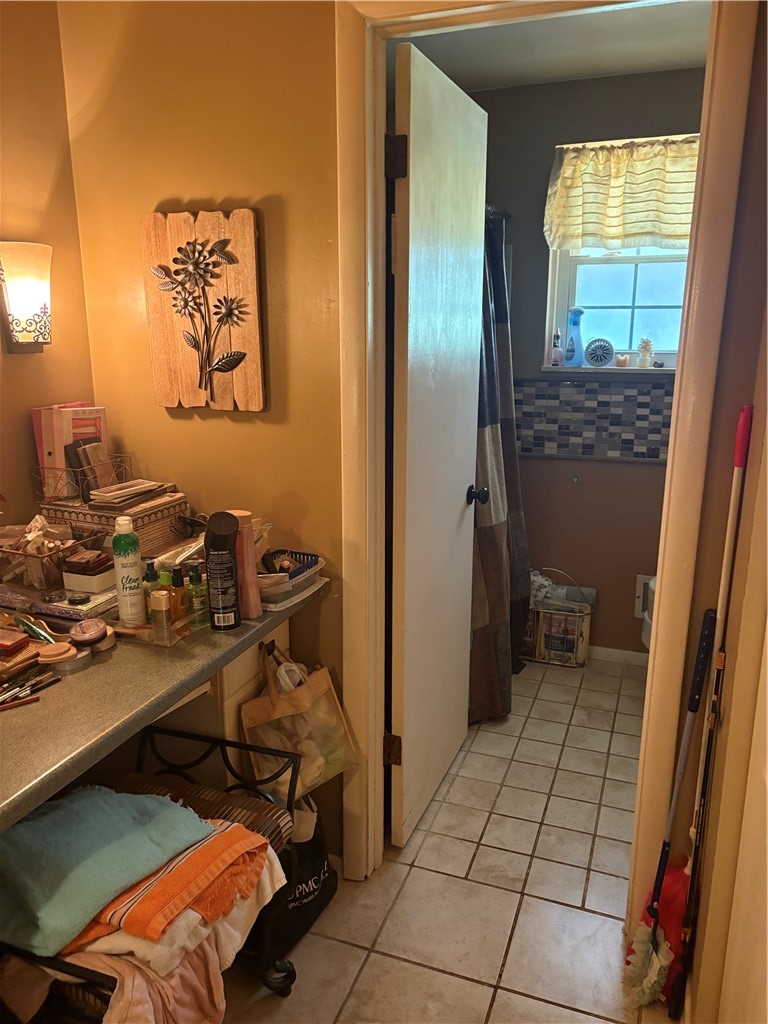 302 Castle Dr — photo 5