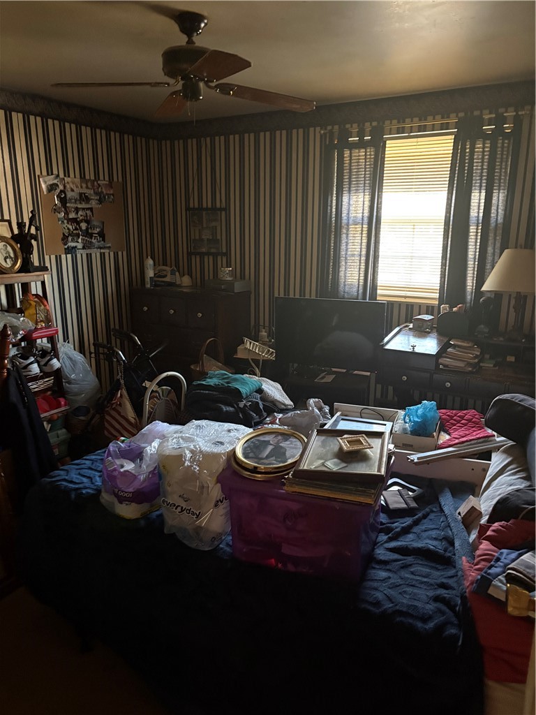 302 Castle Dr — photo 8