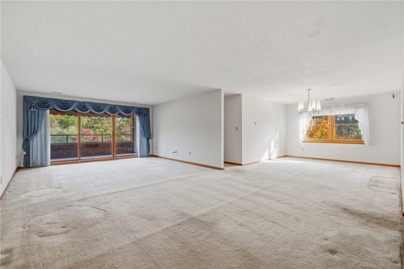 3885 Brookside Lane 402 — photo 5