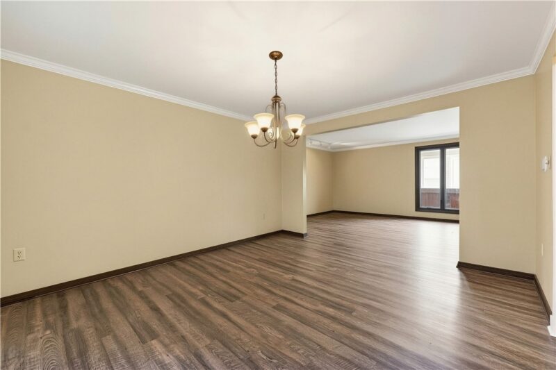 1049 Lindendale Dr — photo 8