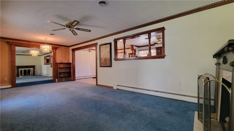 395 S Lynn Avenue — photo 4